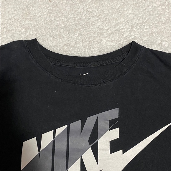 Nike Mens size large black short sleeve tee shirt with “Nike” print ¥ - Picture 3 of 16